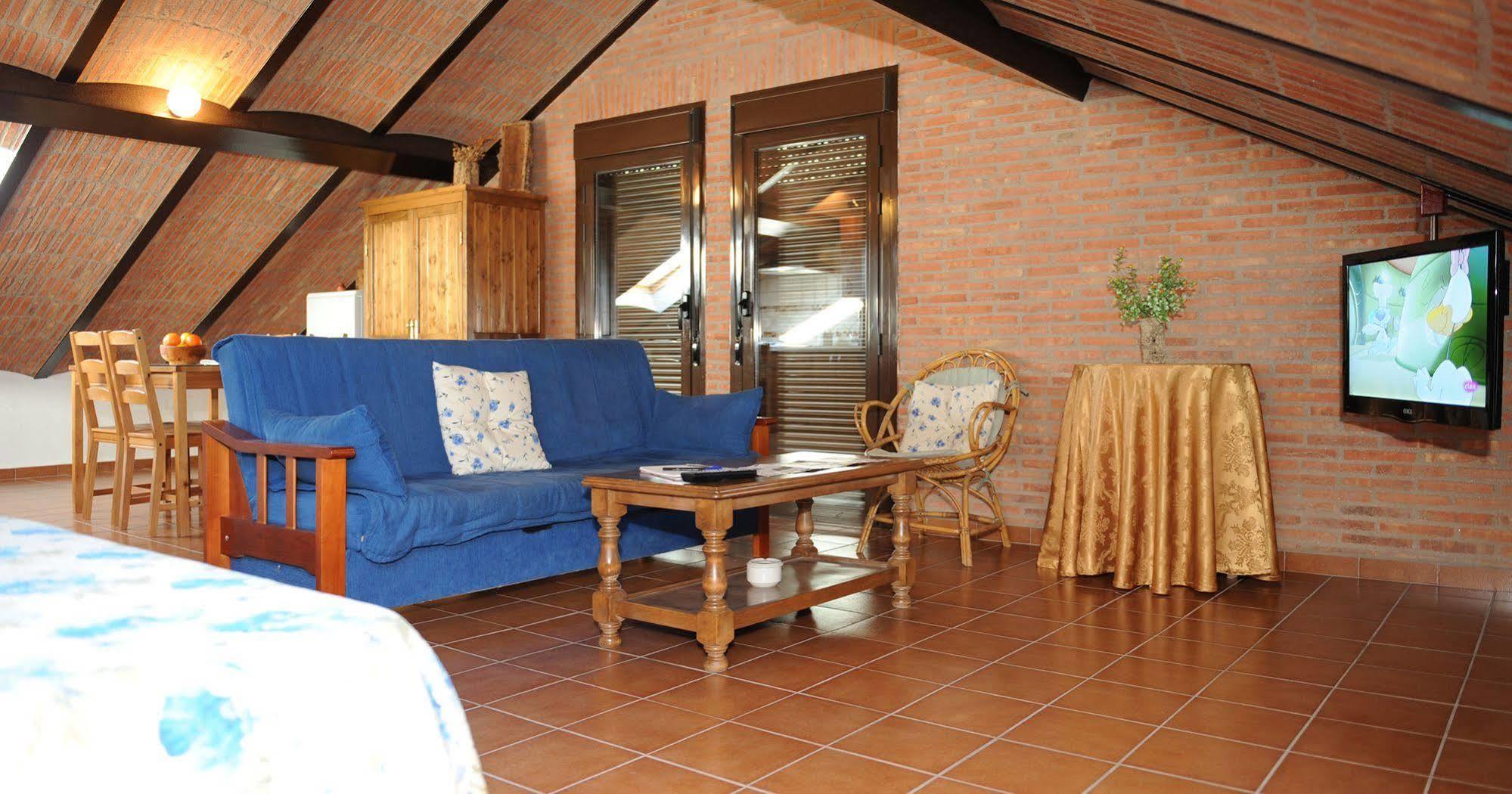 Apartamentos Rurales Monfraguee Torrejón el Rubio Kültér fotó